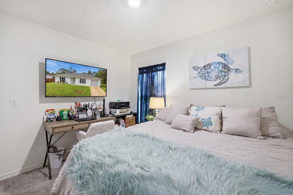For Sale: $299,900 (2 beds, 2 baths, 1245 Square Feet)