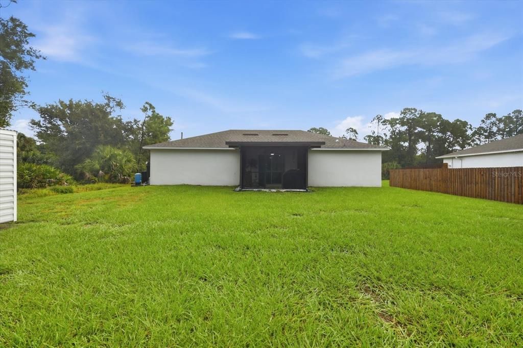 For Sale: $299,900 (2 beds, 2 baths, 1245 Square Feet)