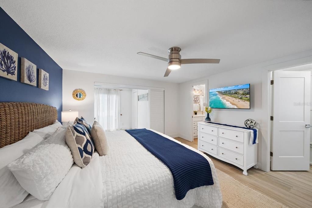 For Rent: $4,900 (2 beds, 2 baths, 1357 Square Feet)