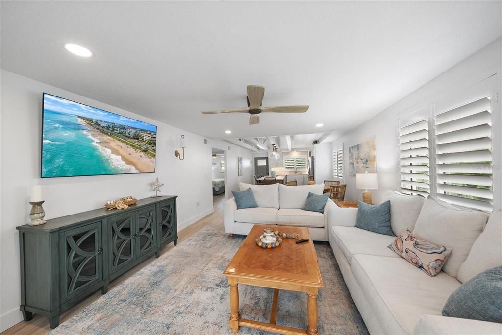 For Rent: $4,900 (2 beds, 2 baths, 1357 Square Feet)