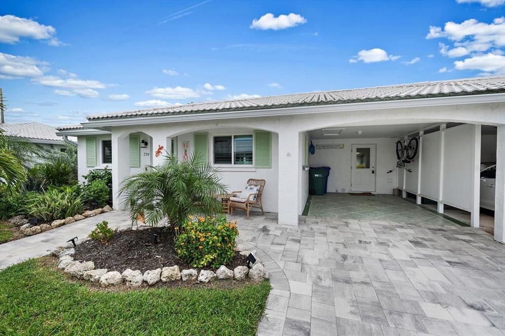 For Rent: $4,900 (2 beds, 2 baths, 1357 Square Feet)