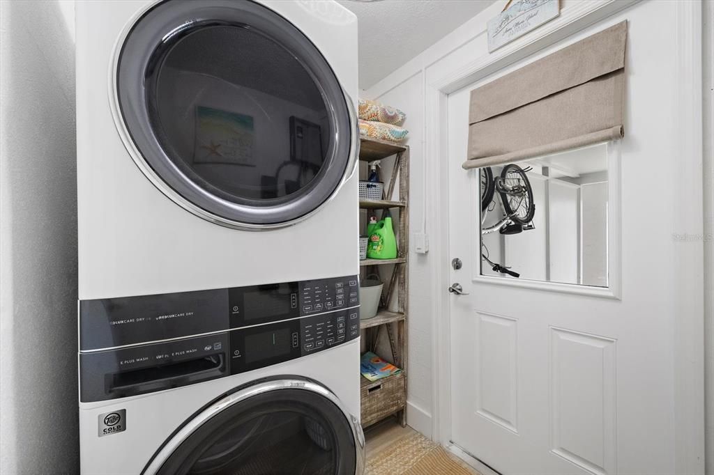For Rent: $4,900 (2 beds, 2 baths, 1357 Square Feet)