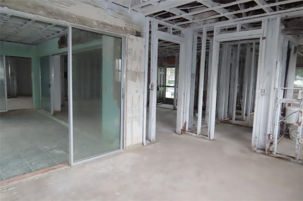 На продажу: $309,900 (3 спален, 3 ванн, 1560 Квадратных фут)