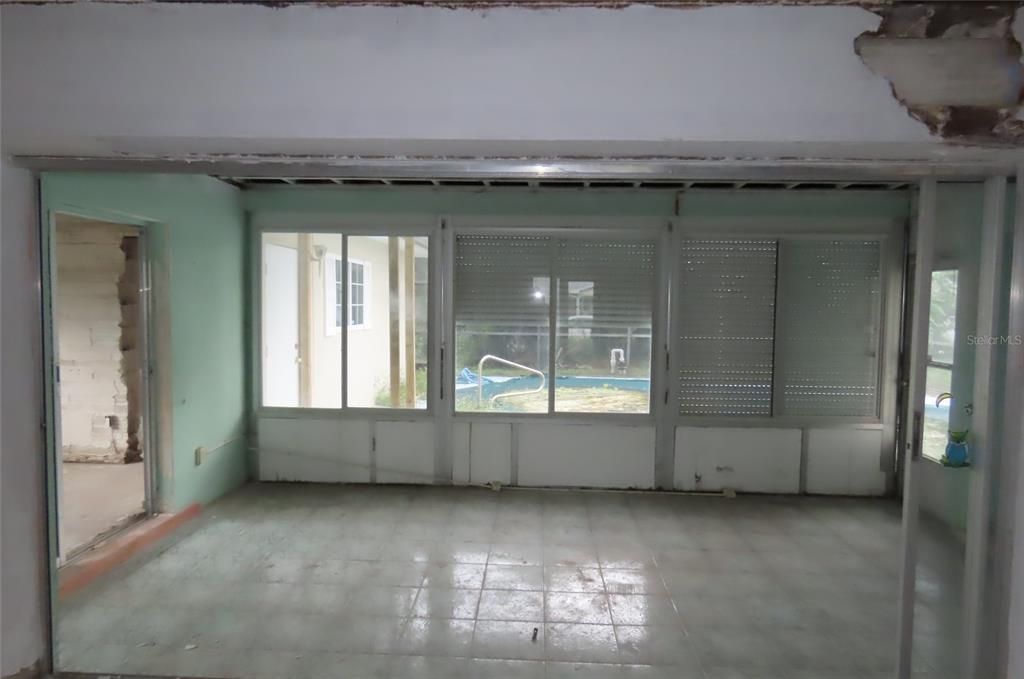 На продажу: $309,900 (3 спален, 3 ванн, 1560 Квадратных фут)