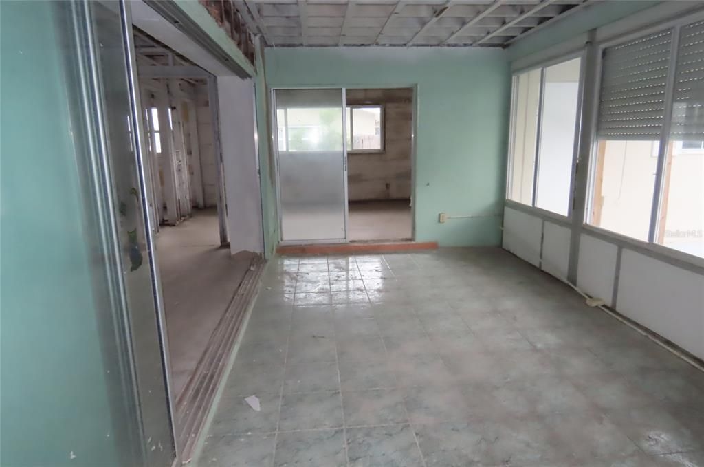 На продажу: $309,900 (3 спален, 3 ванн, 1560 Квадратных фут)