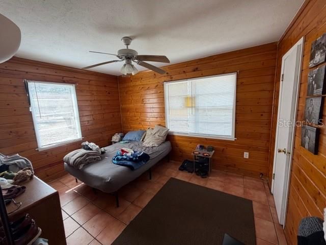 En Venta: $239,000 (4 camas, 2 baños, 1176 Pies cuadrados)