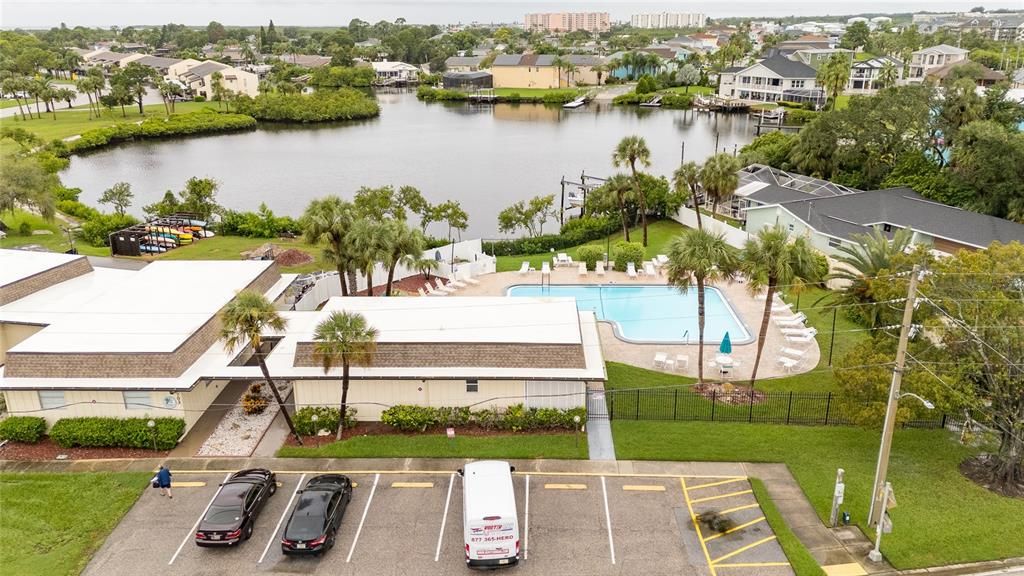 For Sale: $72,900 (1 beds, 1 baths, 728 Square Feet)