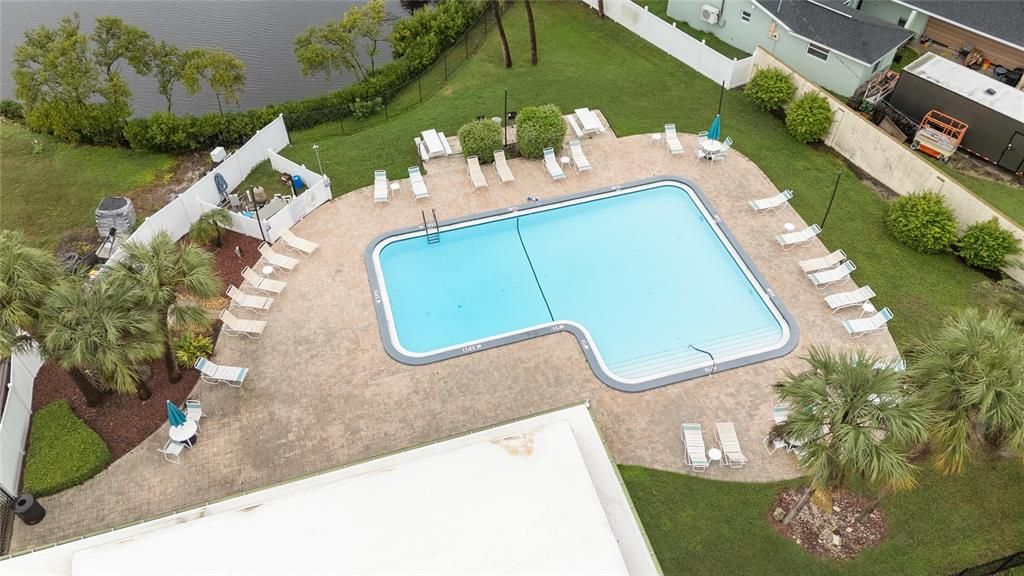 For Sale: $72,900 (1 beds, 1 baths, 728 Square Feet)