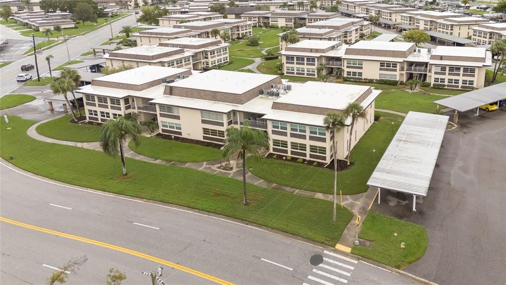 For Sale: $72,900 (1 beds, 1 baths, 728 Square Feet)