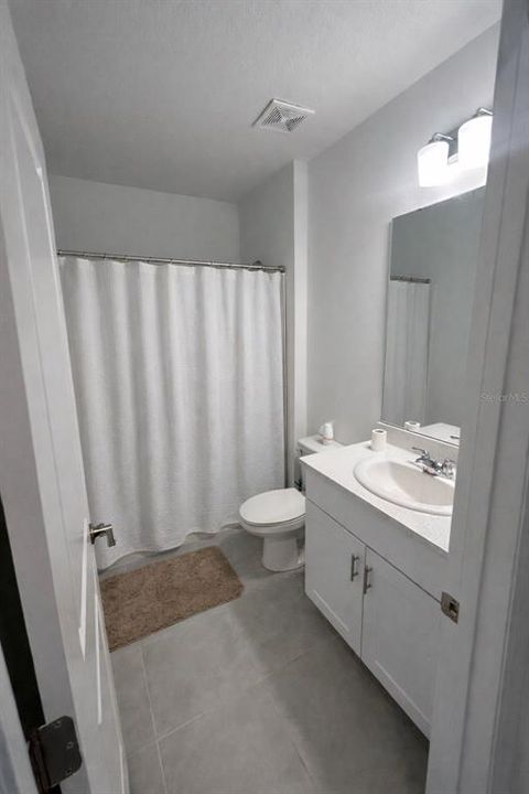 В аренду: $2,300 (4 спален, 3 ванн, 2106 Квадратных фут)