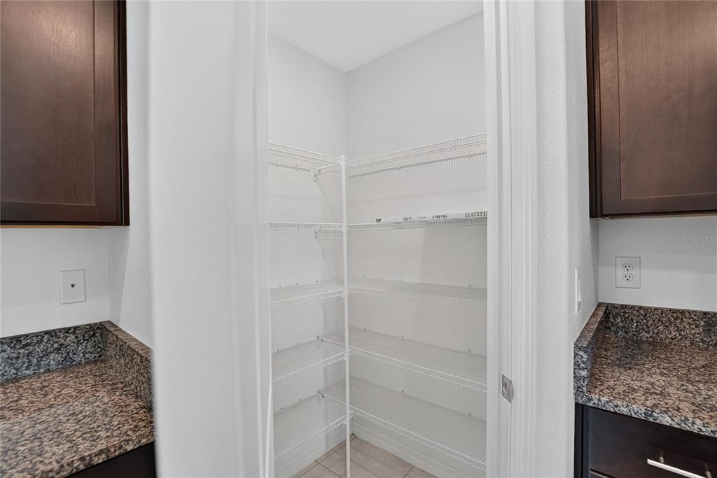 На продажу: $335,000 (3 спален, 2 ванн, 1540 Квадратных фут)
