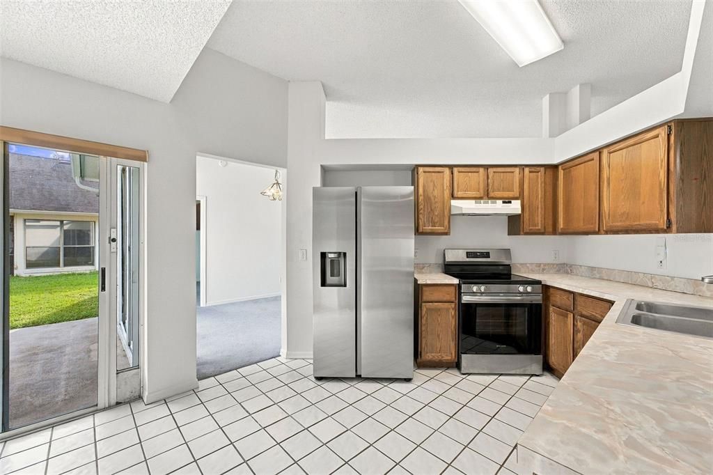 En Venta: $445,000 (4 camas, 2 baños, 1899 Pies cuadrados)