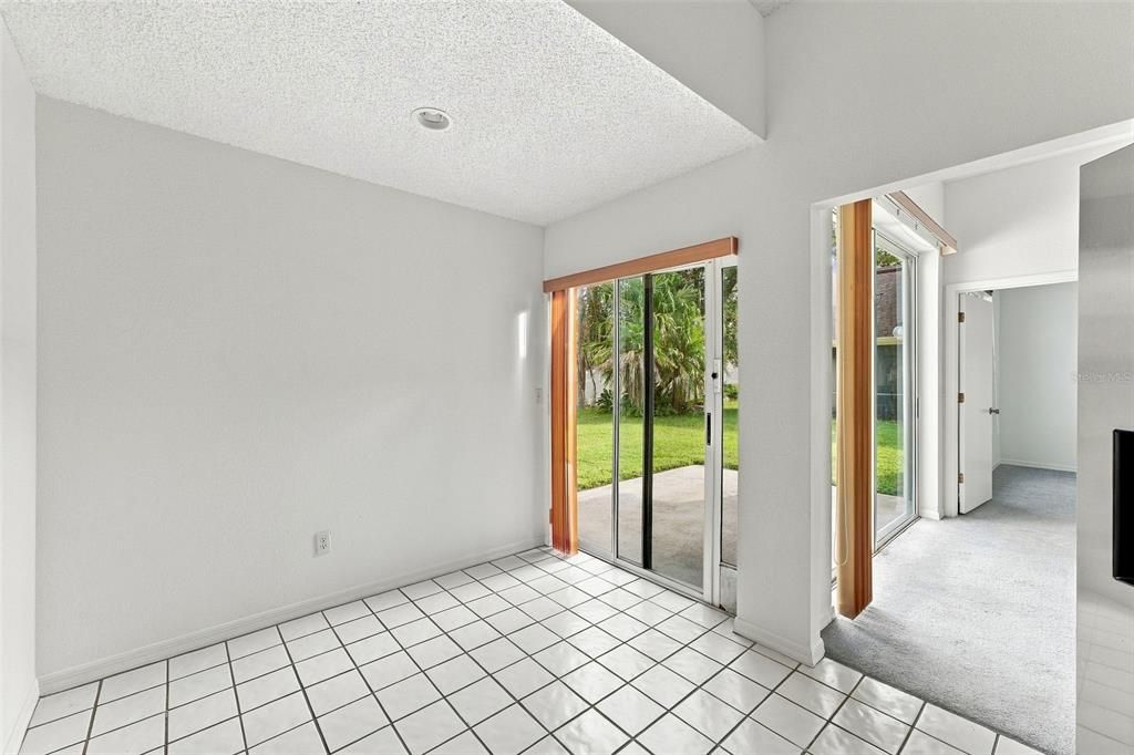 En Venta: $445,000 (4 camas, 2 baños, 1899 Pies cuadrados)