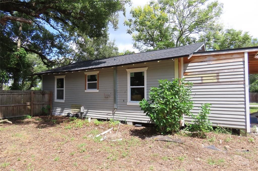 For Sale: $314,900 (3 beds, 2 baths, 1592 Square Feet)