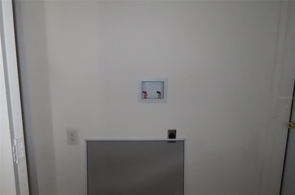 For Sale: $314,900 (3 beds, 2 baths, 1592 Square Feet)
