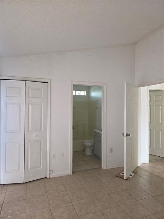 В аренду: $1,995 (3 спален, 2 ванн, 1070 Квадратных фут)