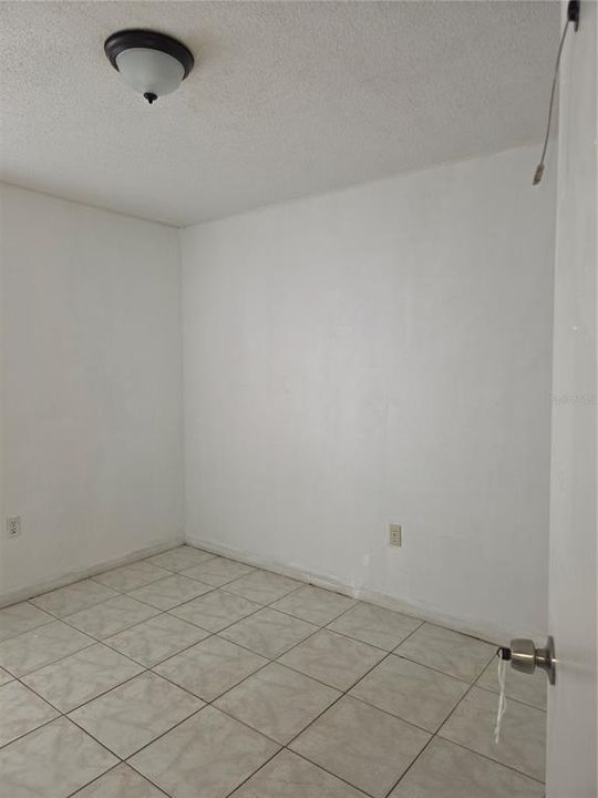 В аренду: $1,995 (3 спален, 2 ванн, 1070 Квадратных фут)