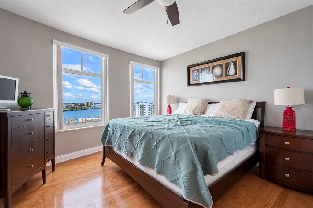 En Venta: $2,399,000 (3 camas, 2 baños, 2015 Pies cuadrados)