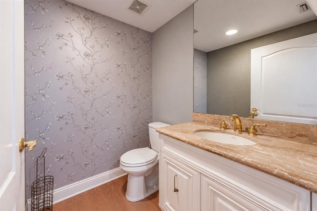 En Venta: $2,399,000 (3 camas, 2 baños, 2015 Pies cuadrados)
