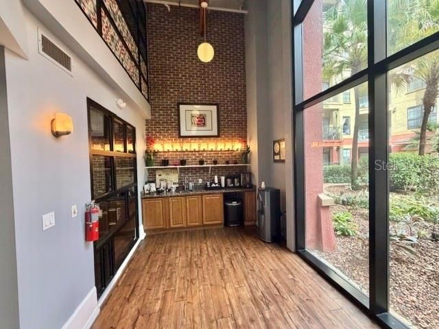 For Rent: $2,600 (3 beds, 2 baths, 1651 Square Feet)