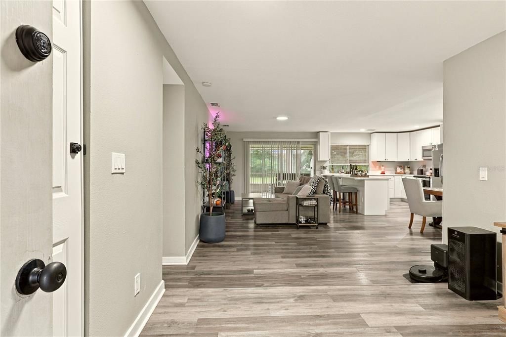 En Venta: $370,000 (3 camas, 2 baños, 1476 Pies cuadrados)
