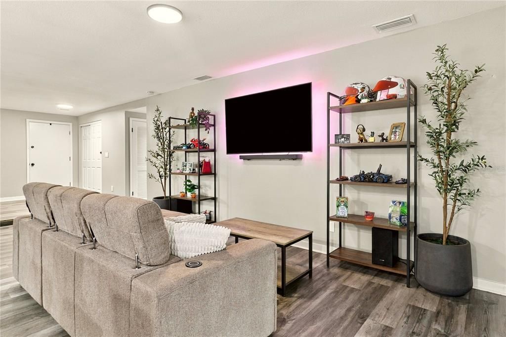 En Venta: $370,000 (3 camas, 2 baños, 1476 Pies cuadrados)