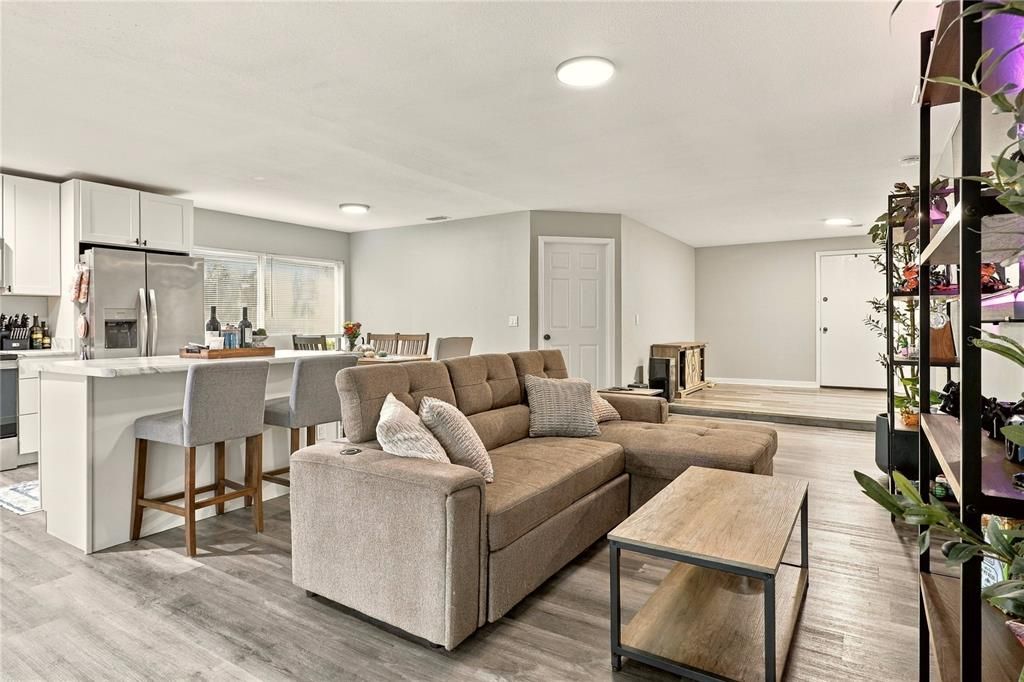 En Venta: $370,000 (3 camas, 2 baños, 1476 Pies cuadrados)