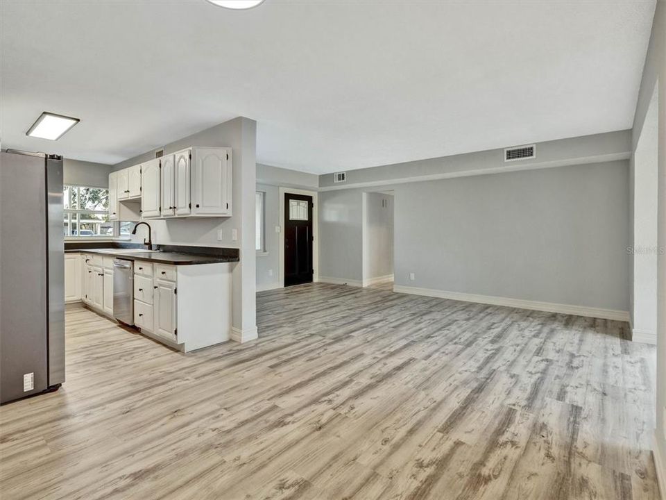 En Venta: $360,000 (3 camas, 2 baños, 1280 Pies cuadrados)