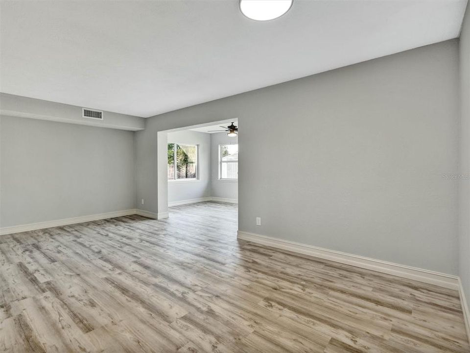 En Venta: $360,000 (3 camas, 2 baños, 1280 Pies cuadrados)