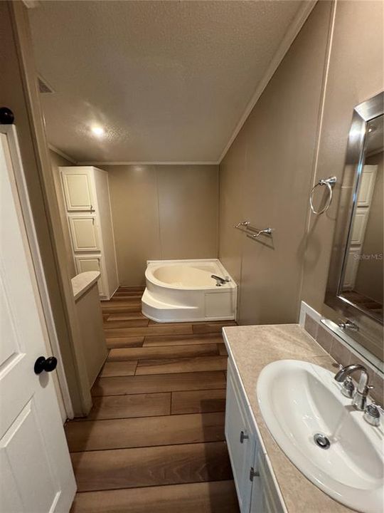 В аренду: $1,850 (3 спален, 2 ванн, 1512 Квадратных фут)