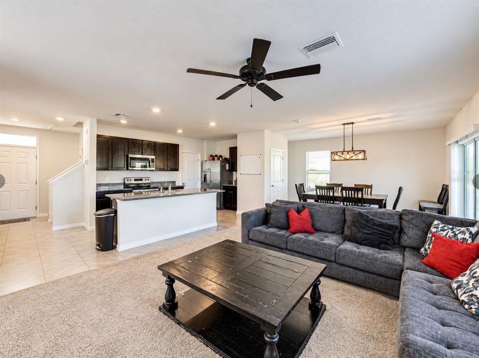 For Sale: $409,900 (4 beds, 2 baths, 2328 Square Feet)