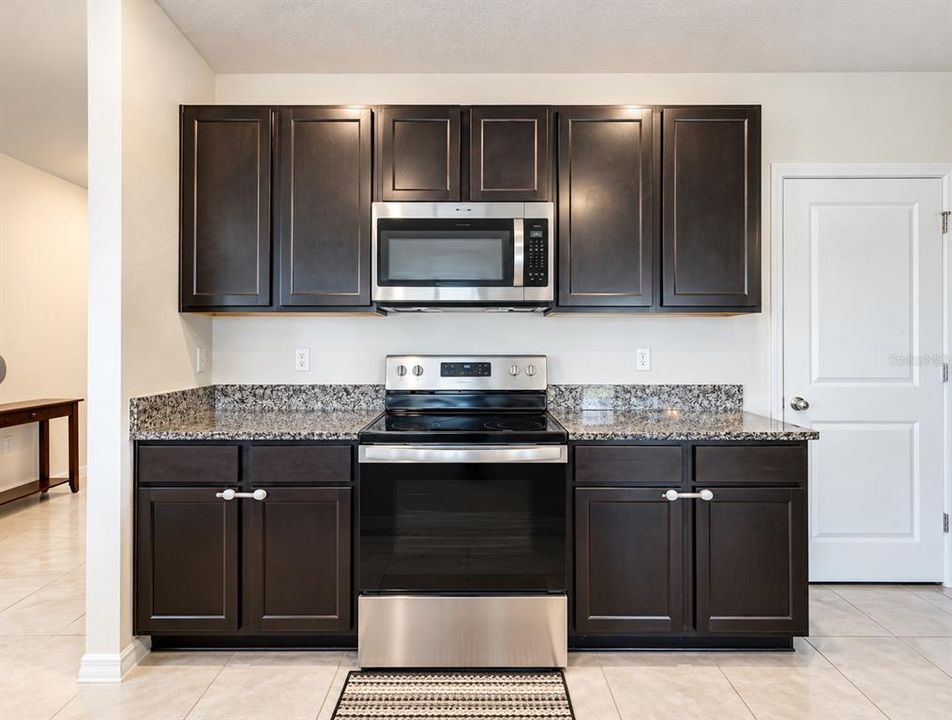 For Sale: $409,900 (4 beds, 2 baths, 2328 Square Feet)