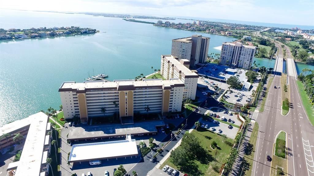 На продажу: $250,000 (1 спален, 1 ванн, 1185 Квадратных фут)