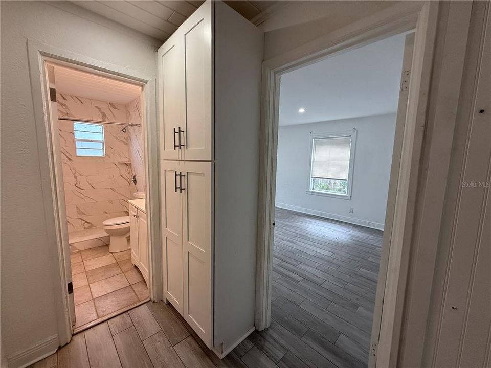 For Sale: $265,000 (2 beds, 1 baths, 776 Square Feet)