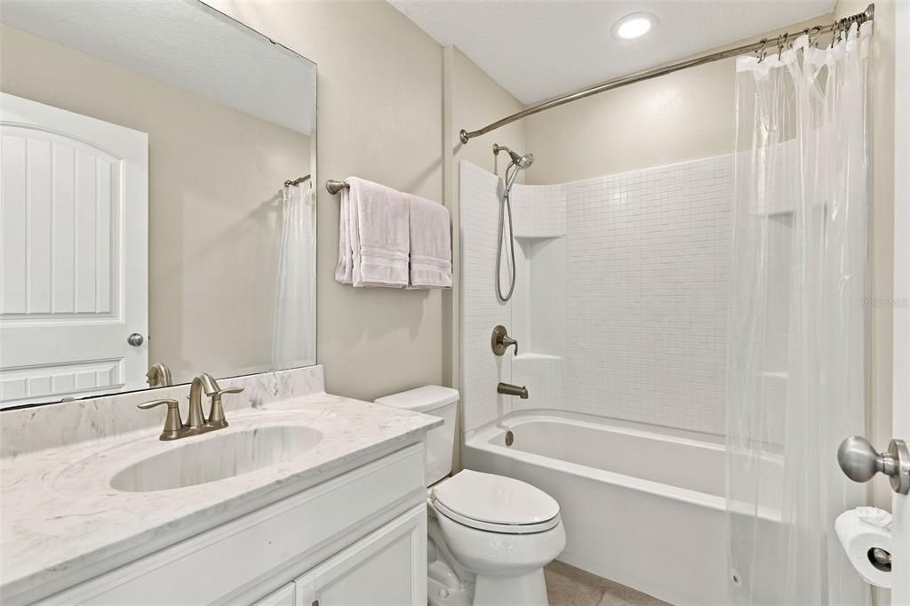 For Sale: $350,000 (3 beds, 3 baths, 2282 Square Feet)