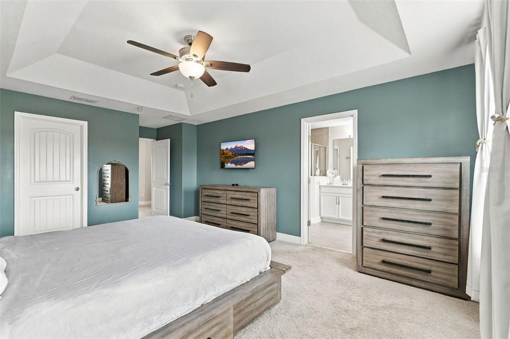 For Sale: $350,000 (3 beds, 3 baths, 2282 Square Feet)