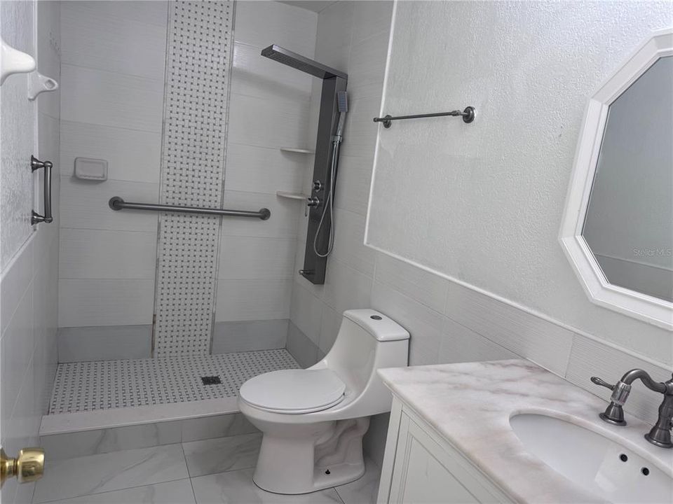 В аренду: $2,350 (2 спален, 2 ванн, 1110 Квадратных фут)