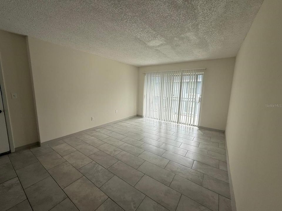En Venta: $130,000 (2 camas, 2 baños, 895 Pies cuadrados)