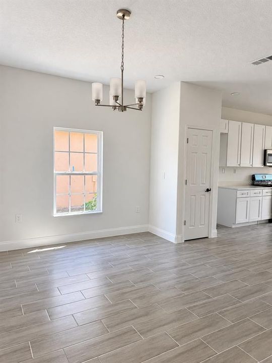 En Venta: $399,900 (3 camas, 2 baños, 1655 Pies cuadrados)