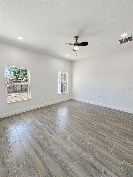 En Venta: $399,900 (3 camas, 2 baños, 1655 Pies cuadrados)
