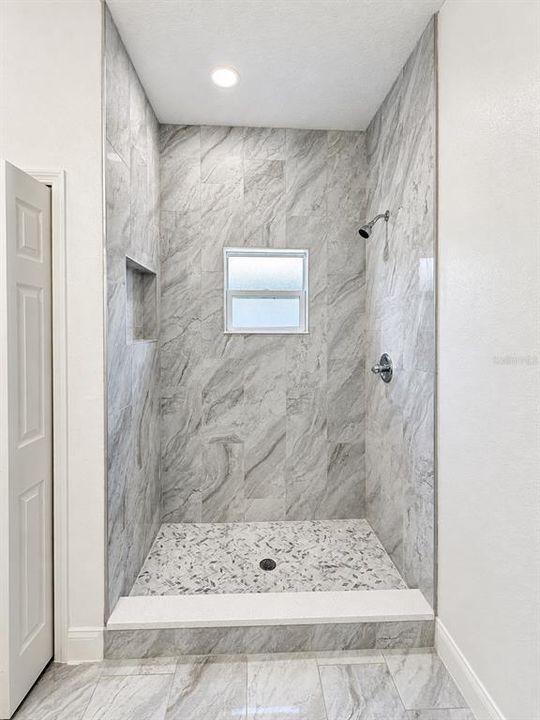 En Venta: $399,900 (3 camas, 2 baños, 1655 Pies cuadrados)
