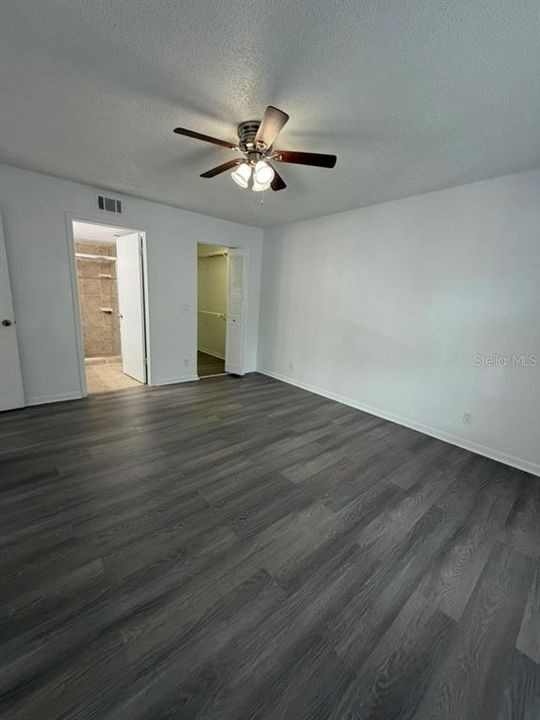 For Rent: $1,400 (2 beds, 2 baths, 1025 Square Feet)
