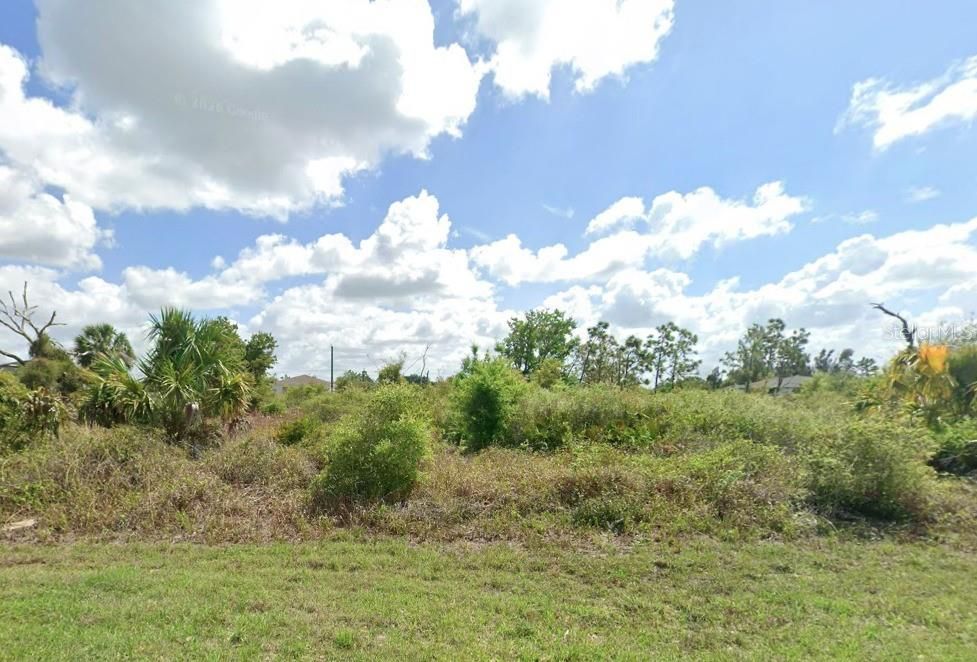 待售: $17,000 (0.23 acres)