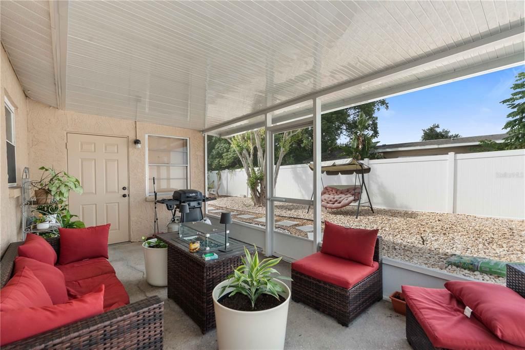 For Sale: $290,000 (3 beds, 2 baths, 1428 Square Feet)