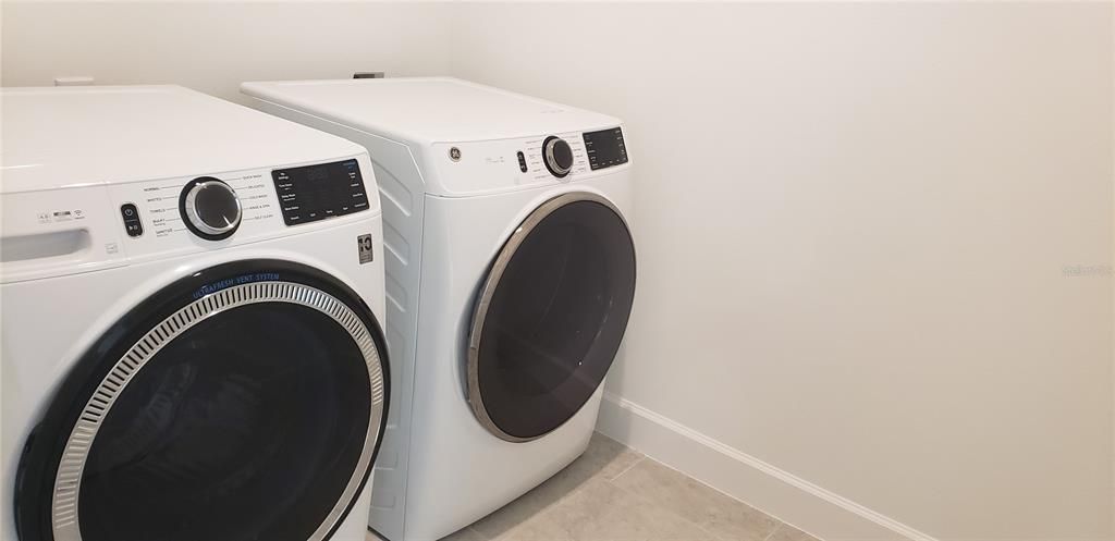 En Renta: $2,875 (3 camas, 2 baños, 1941 Pies cuadrados)