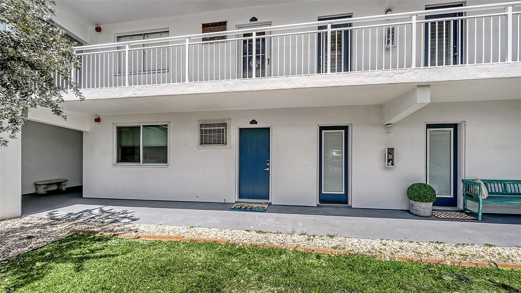 На продажу: $475,000 (2 спален, 1 ванн, 820 Квадратных фут)