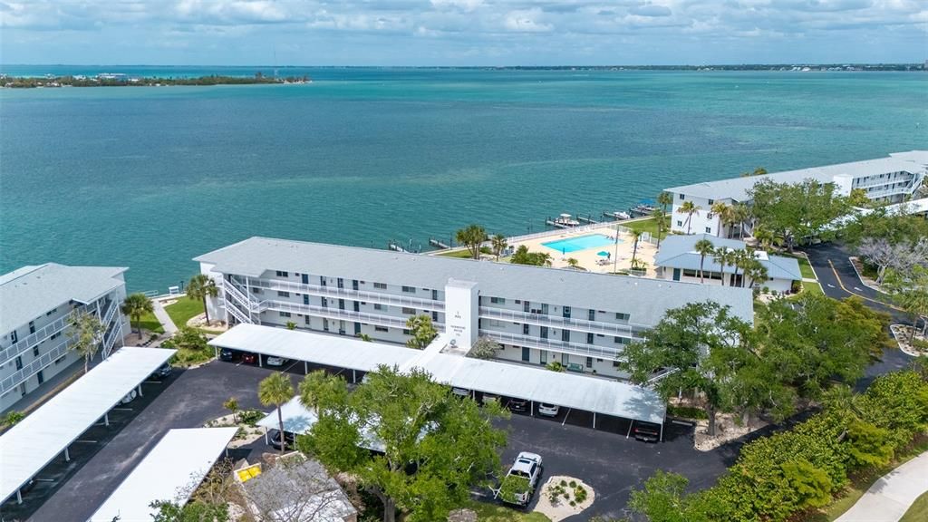 На продажу: $475,000 (2 спален, 1 ванн, 820 Квадратных фут)