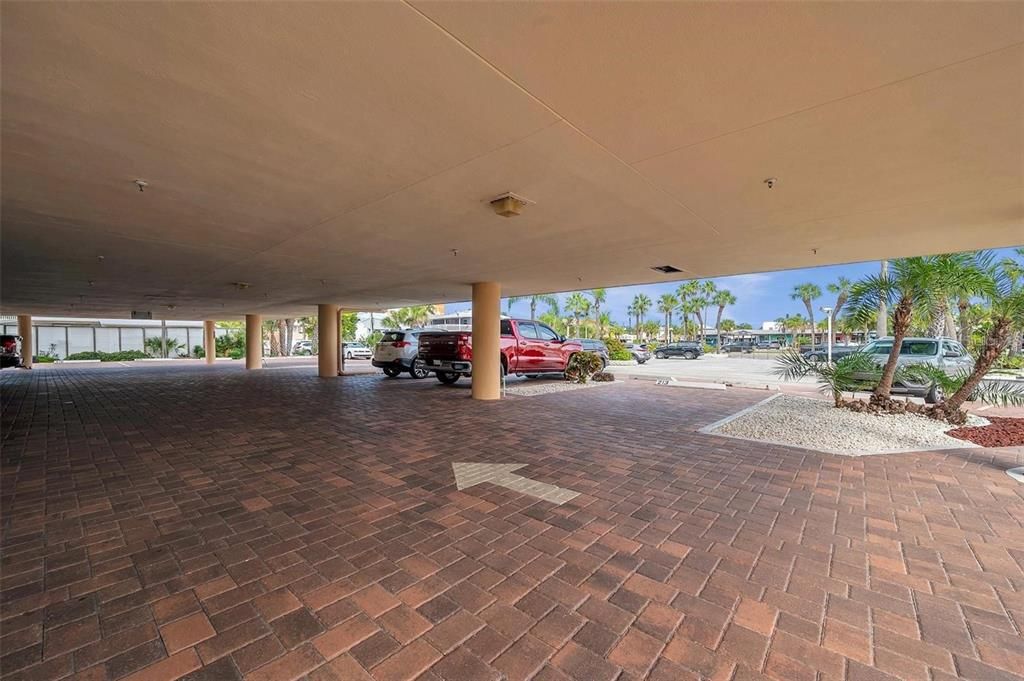 En Venta: $899,000 (2 camas, 2 baños, 1110 Pies cuadrados)