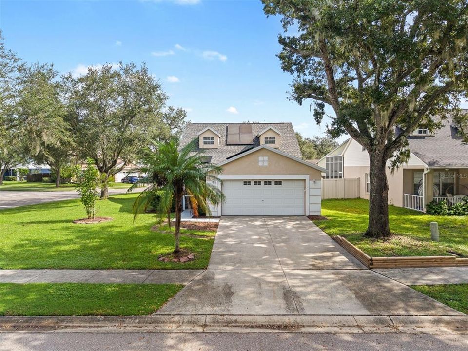 For Sale: $299,000 (3 beds, 2 baths, 1481 Square Feet)