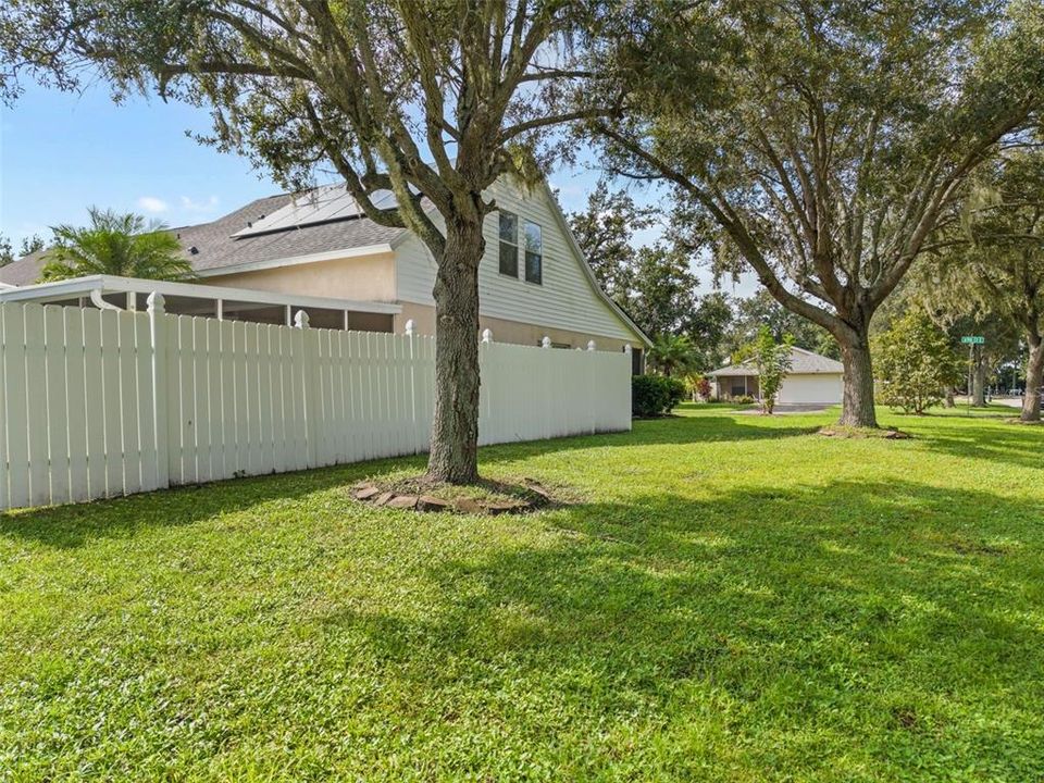 For Sale: $299,000 (3 beds, 2 baths, 1481 Square Feet)